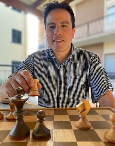 Carlos Quintana : Analyste des tendances et rédacteur chez Beebole Time Management